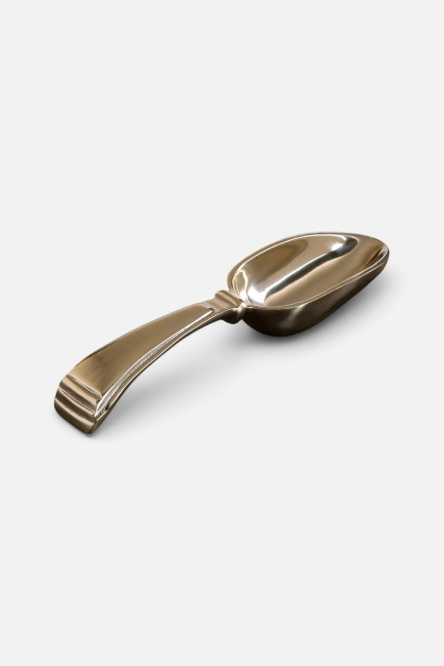 Beatriz Ball Sierra Modern Alejandra Ice Scoop – side view