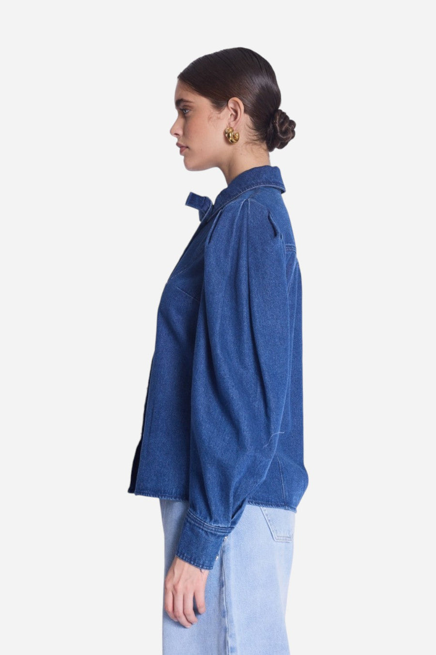Bernice Clov Denim Bow Collar Shirt – detail