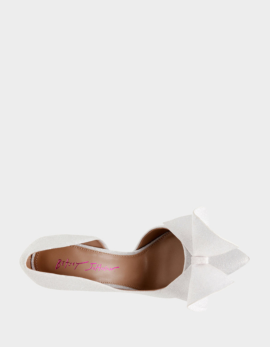 Betsey Johnson Nobble Bow Heel in Ivory – alternate