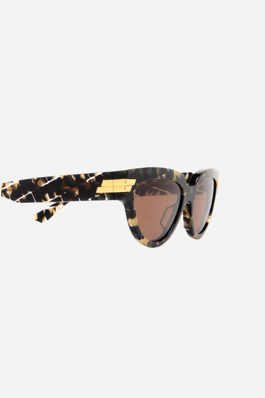 BOTTEGA VENETA Cat-Eye Sunglasses in Havana (Bv1035s-003 55) – side view