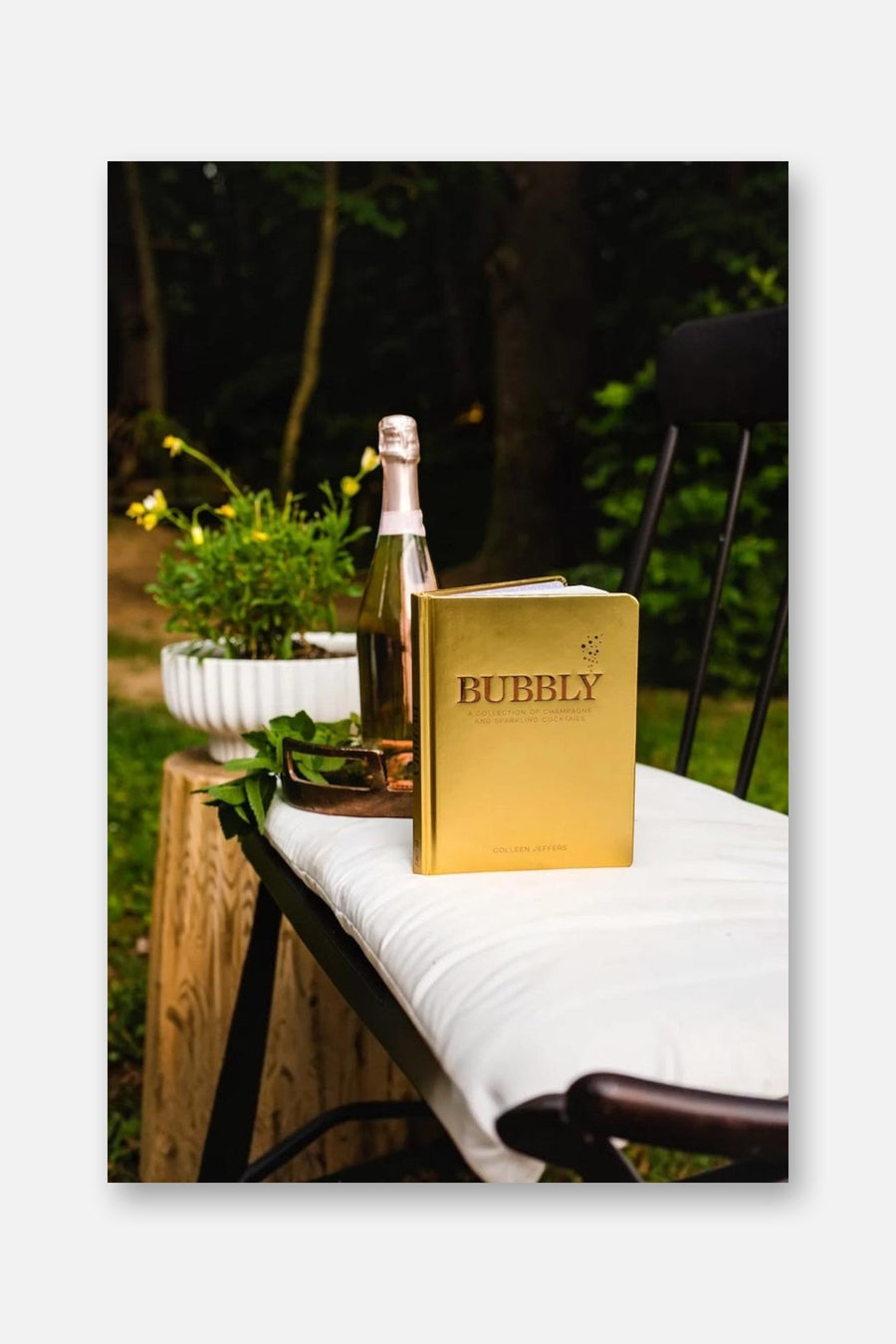Bubbly: A Collection of Champagne and Sparkling Cocktails – alternate