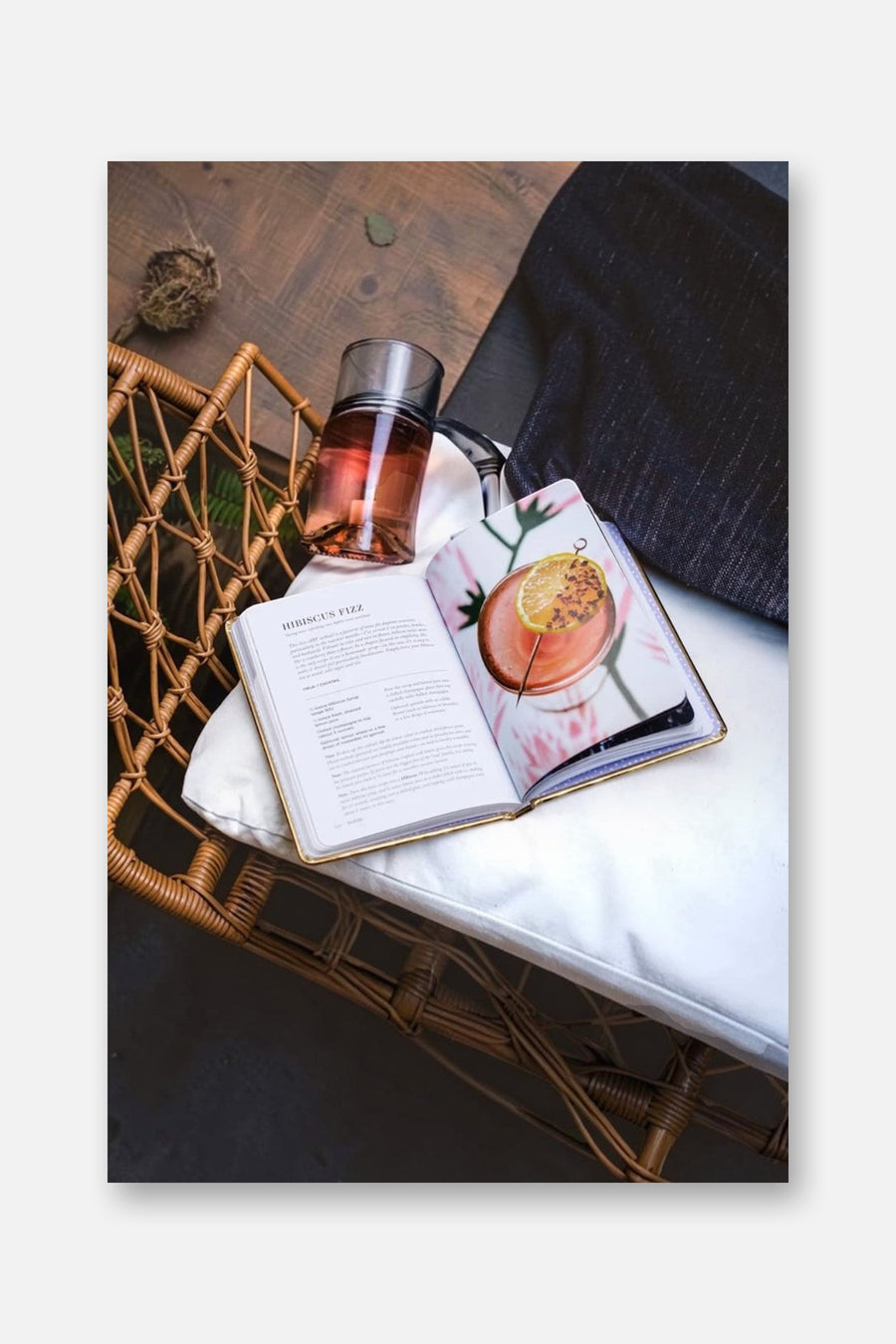 Bubbly: A Collection of Champagne and Sparkling Cocktails – side view