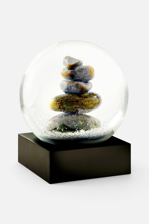Cairn Snow Globe