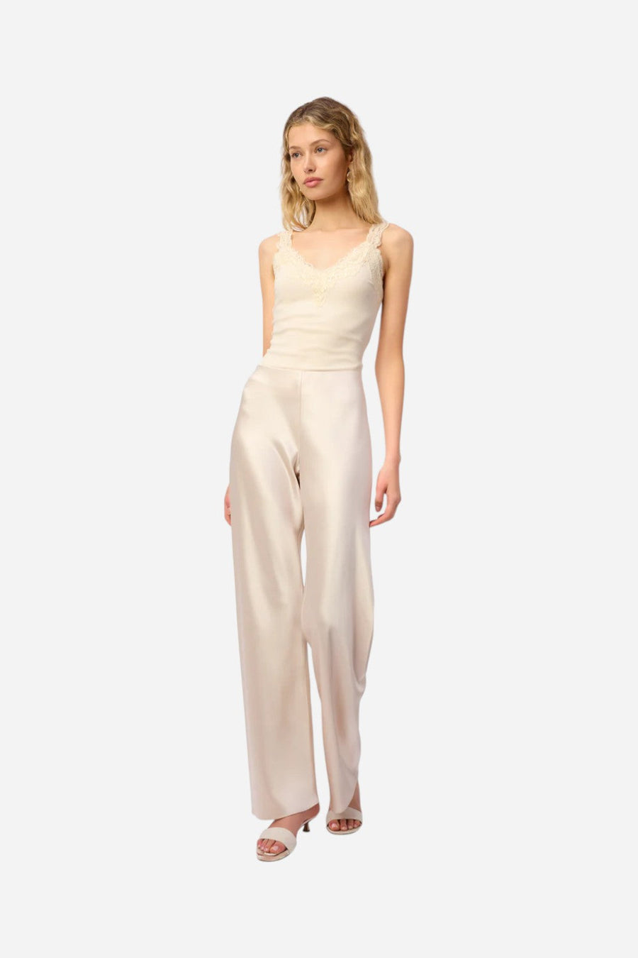 Cami NYC Bristol Mid Rise Pant Oat – side view