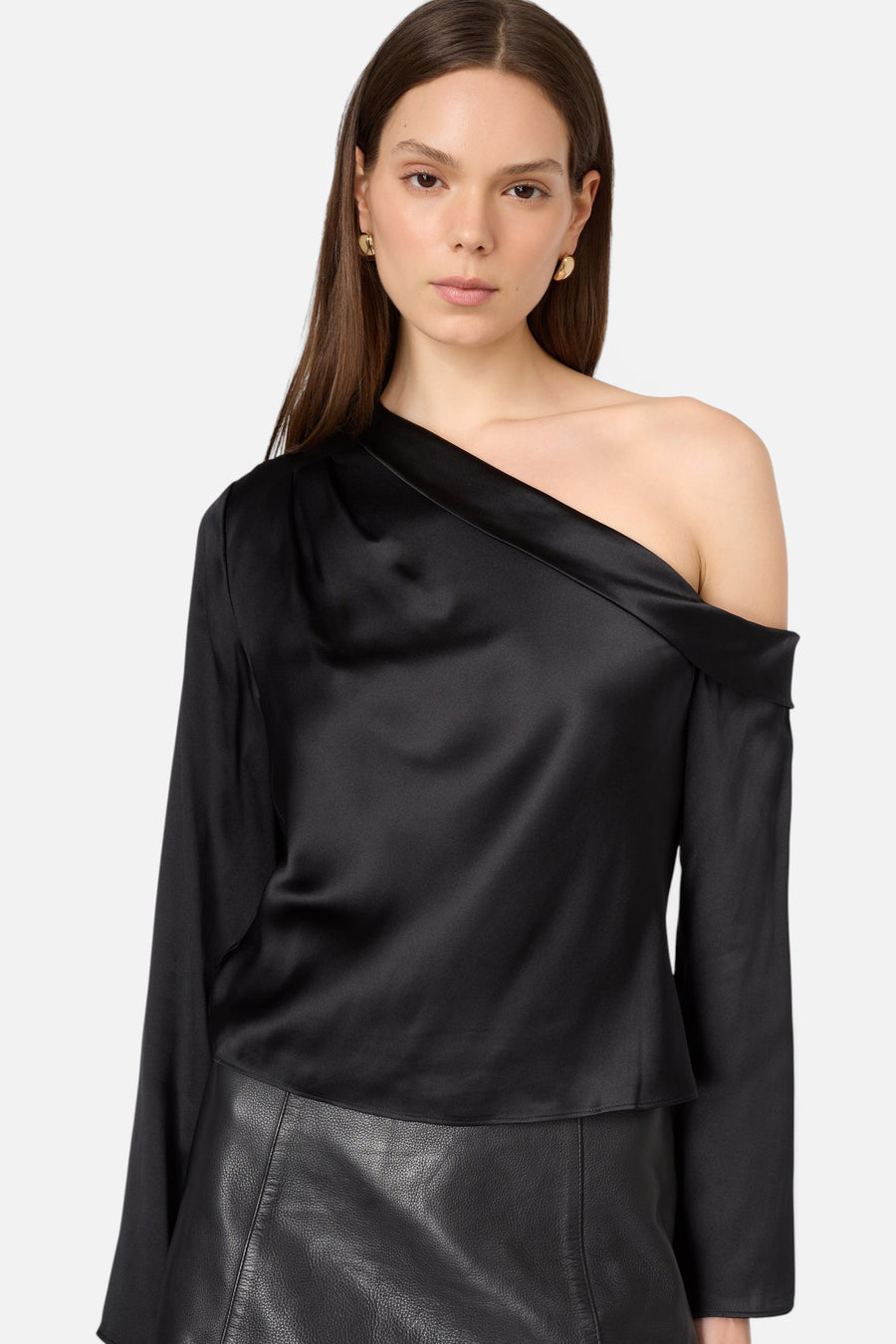 CAMI NYC Celeste Asymmetrical Top in Black – detail