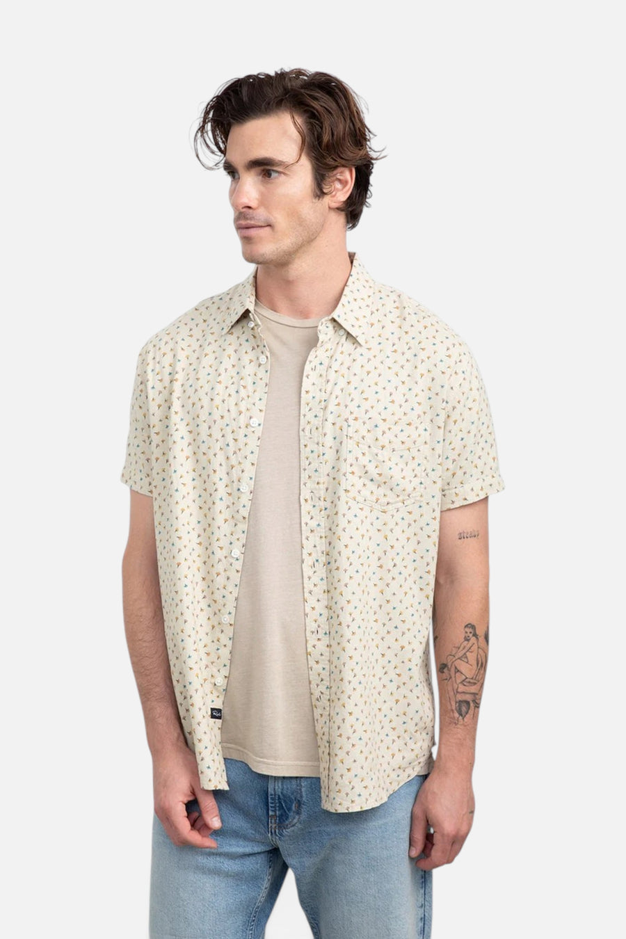 Carson Short Sleeve Button Up Shirt in Daisy Chain Desert – front view