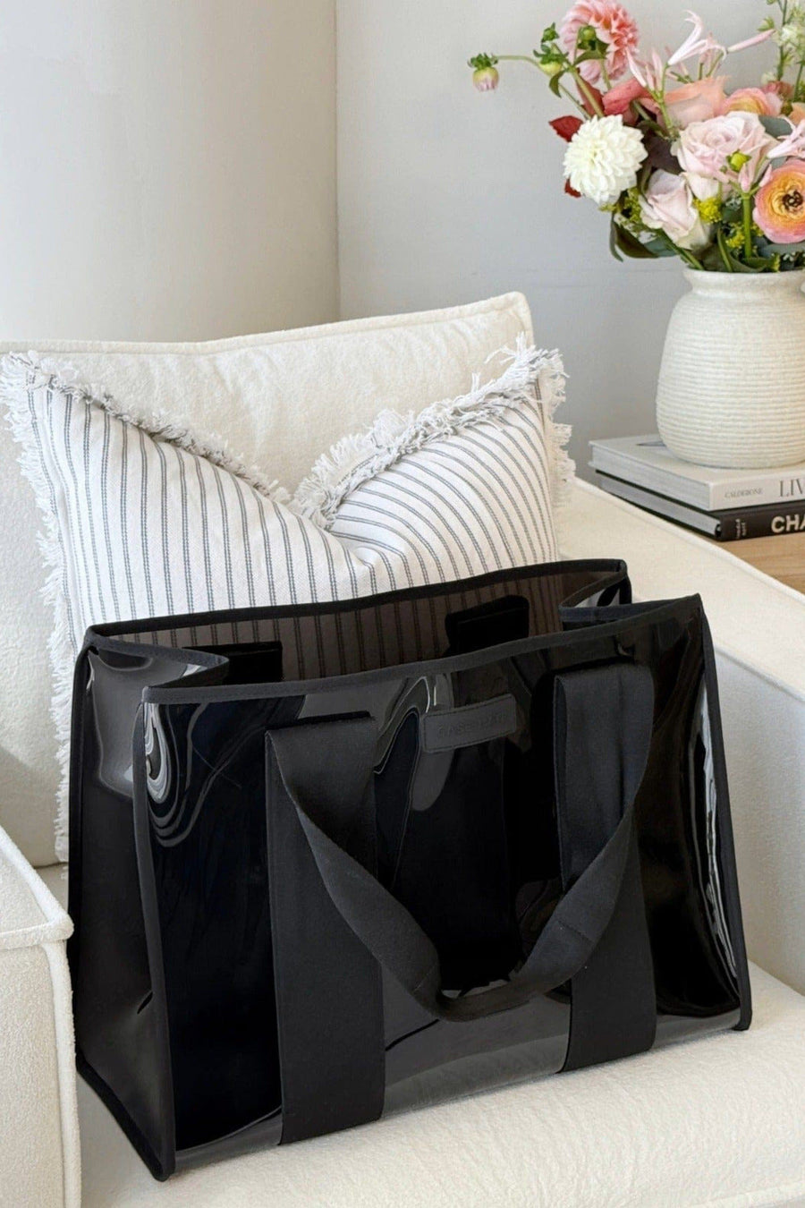 Case-Mate Jelly Tote Bag in Midnight Black – side view