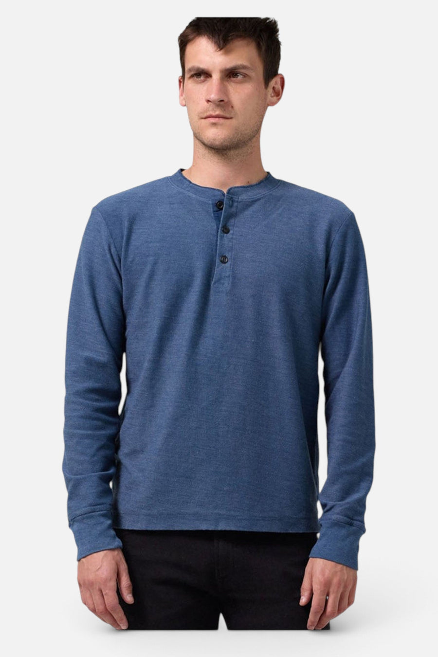 Citizens Of Humanity Classic Henley Long Sleeve In Basin – on model