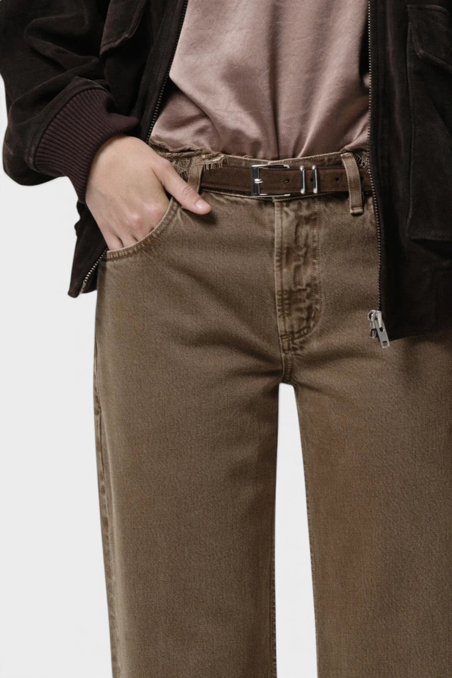 Citizens of Humanity Lindz Easy Straight Leg Jean in Cocoa – flat lay