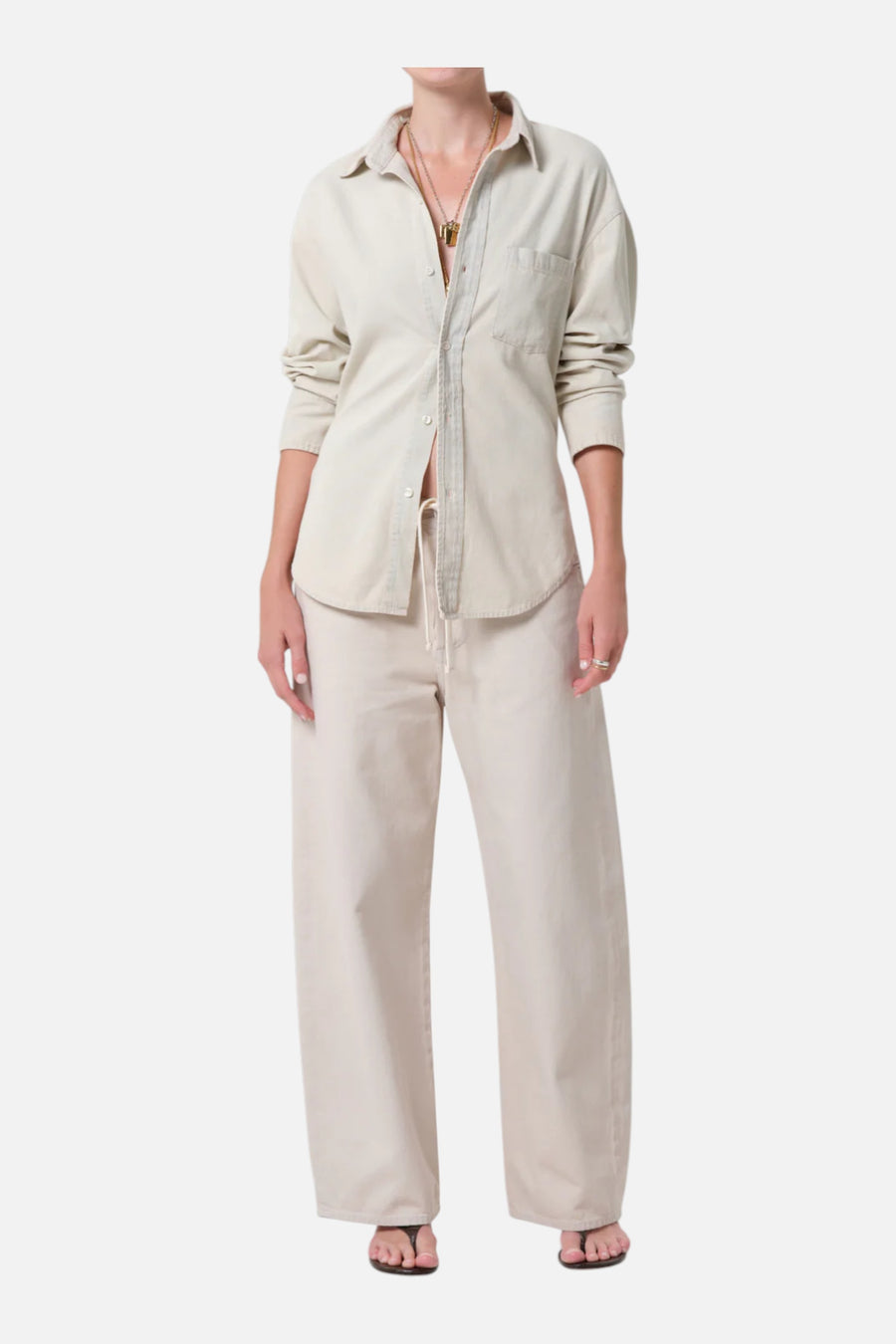 Citizens of Humanity Women's Carter Shirt in Peyote – on model