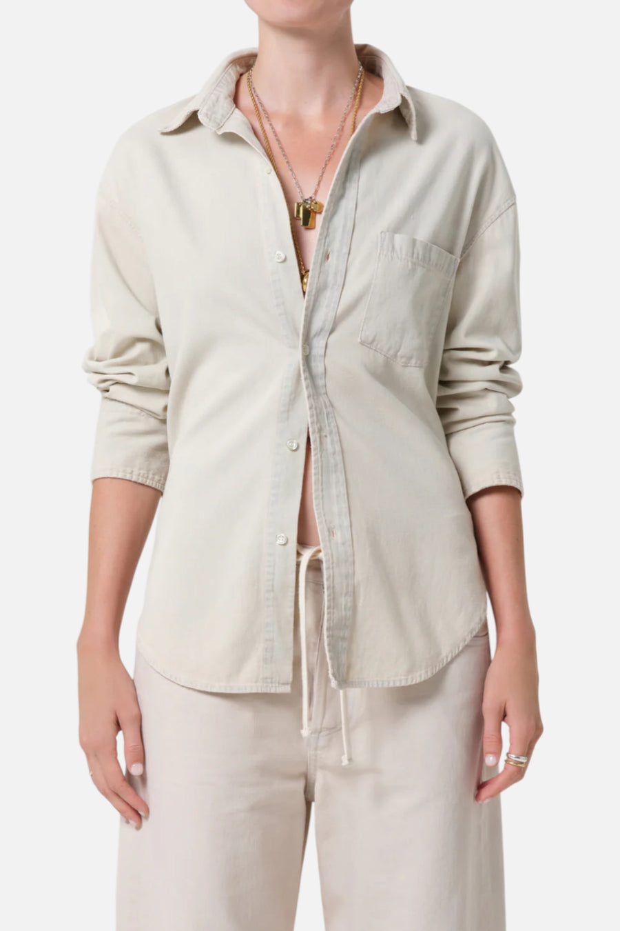 Citizens of Humanity Women's Carter Shirt in Peyote – on model