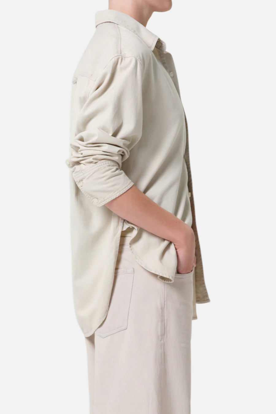 Citizens of Humanity Women's Carter Shirt in Peyote – on model
