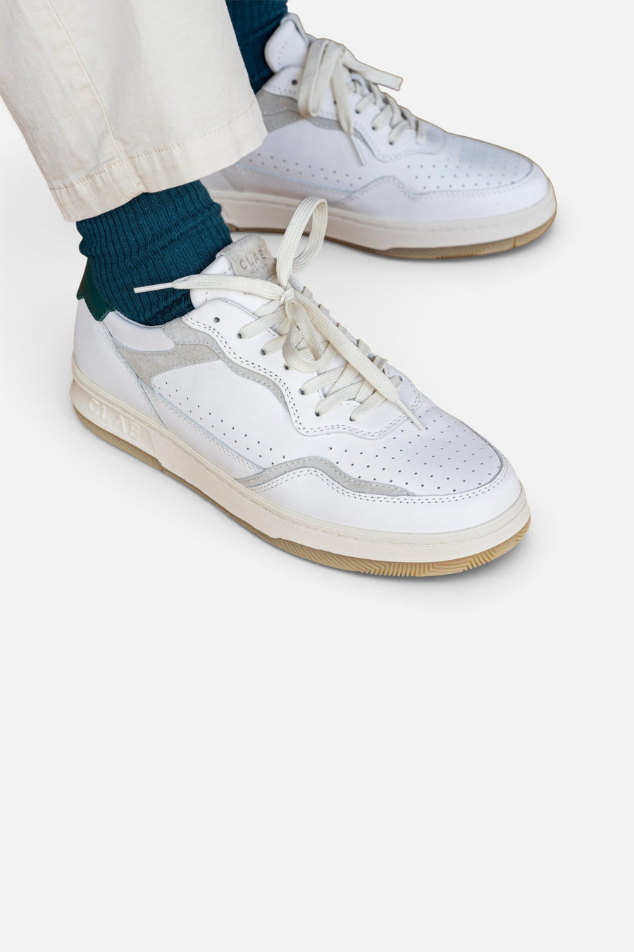 Clae Haywood in Off-White Botanical Garden – detail