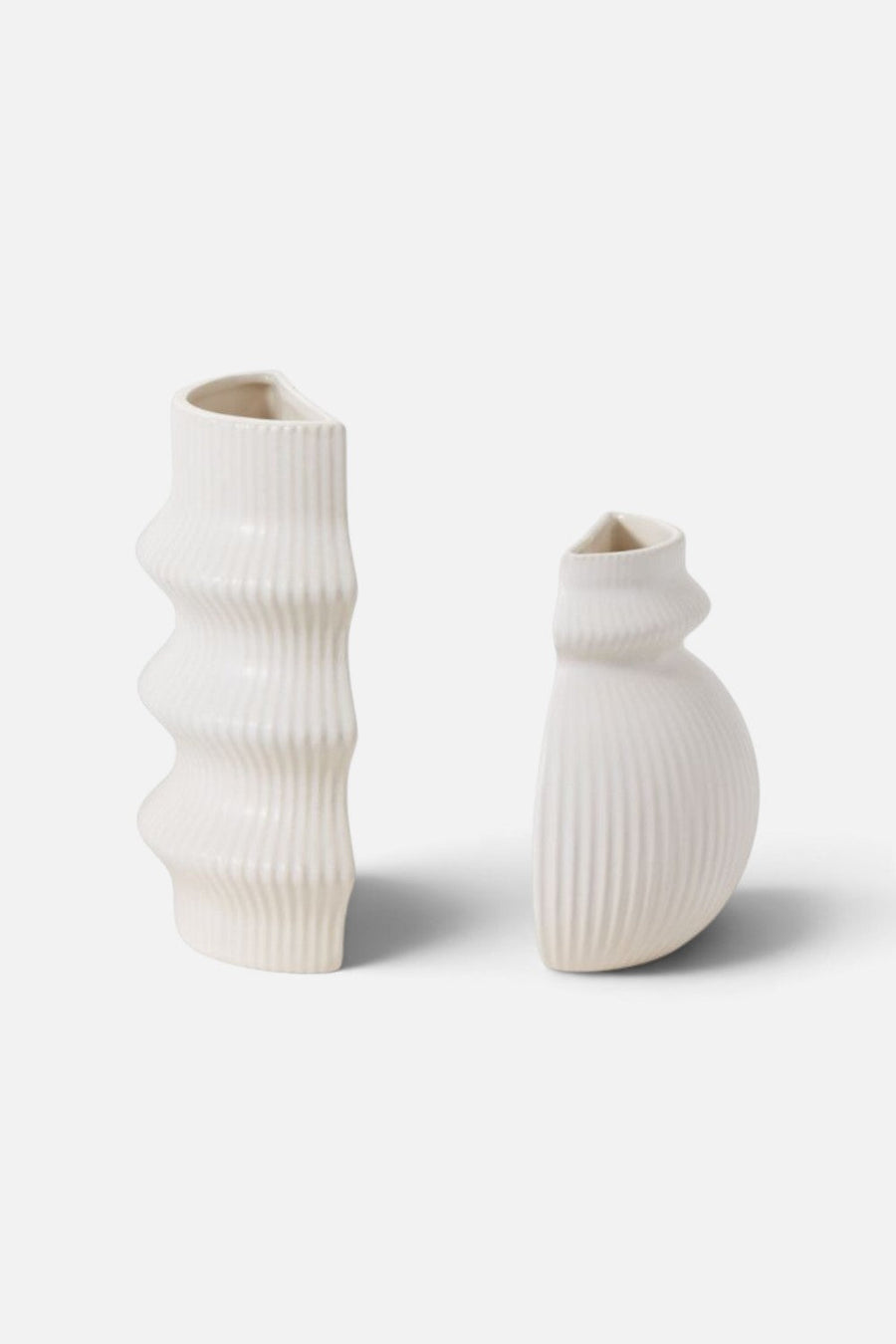 Claude Round Vase Bookend – back view
