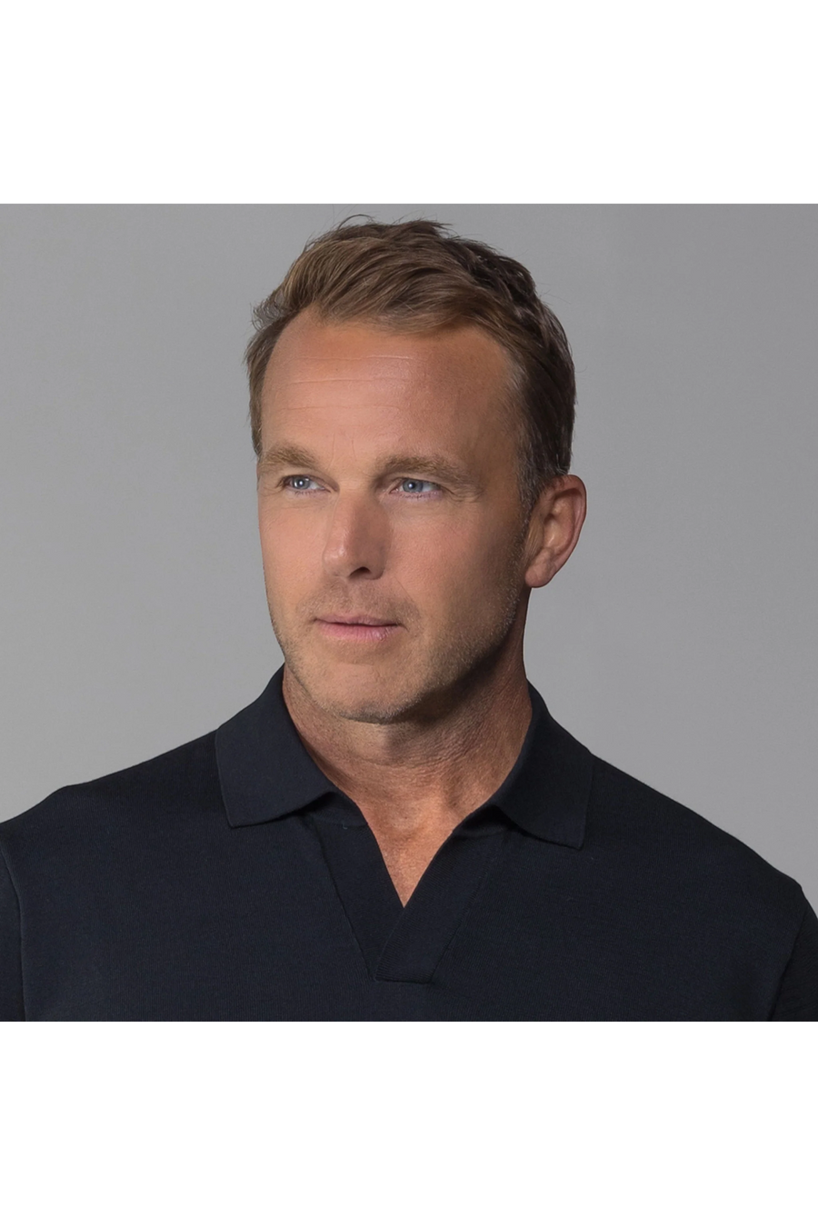 Collars & Co Maranello Mid-Weight Cotton & Silk Buttonless Polo in Black – detail