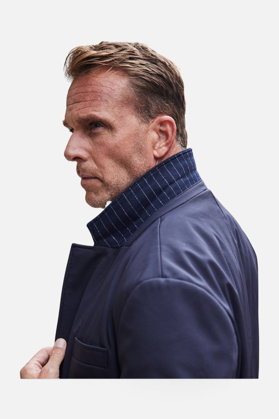 Collars & Co Metropolitan Coat in Navy – detail