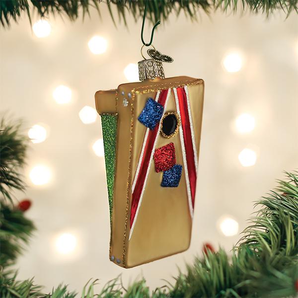 Corn Hole Game Ornament – detail