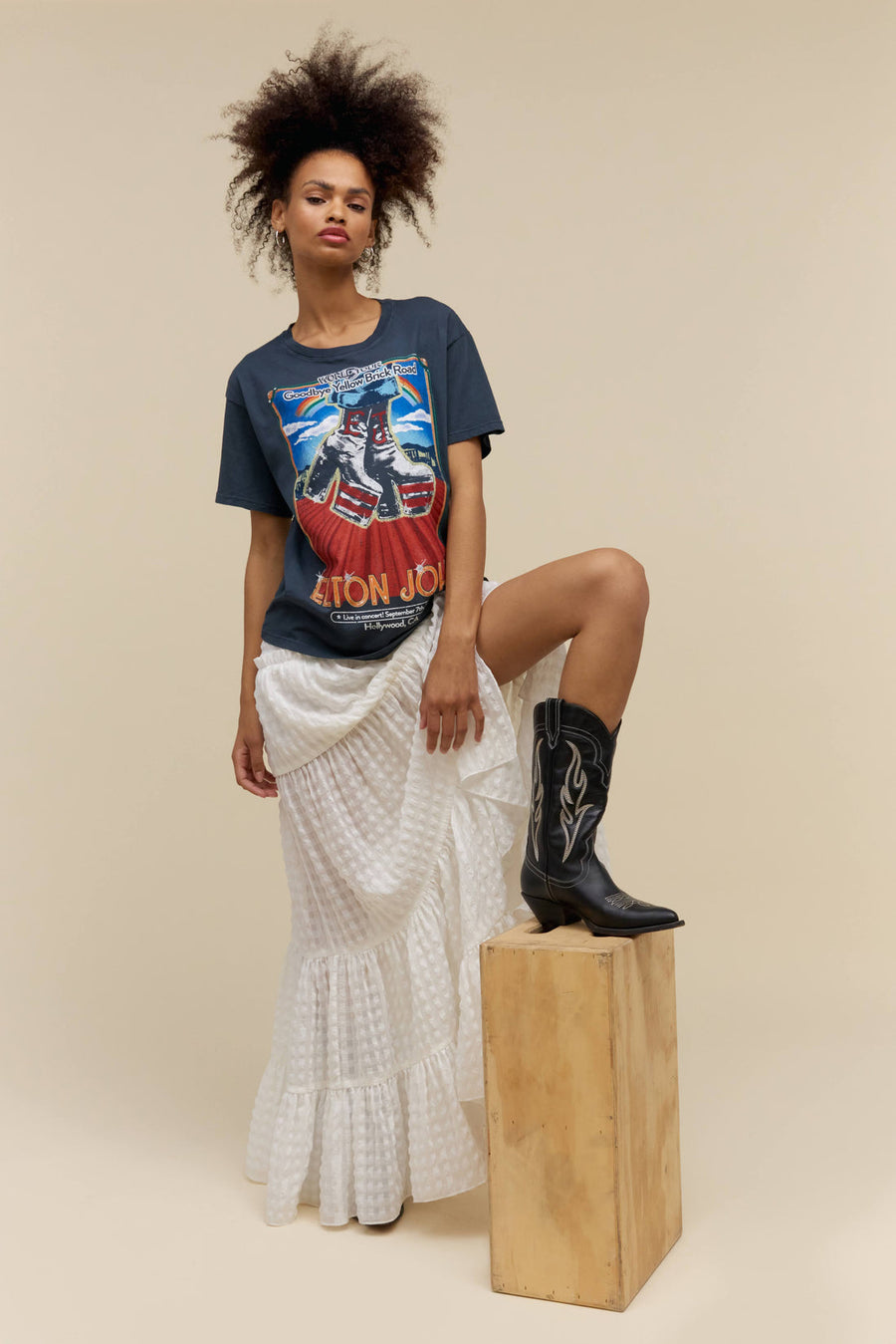 Daydreamer LA Elton John Hollywood Boots Boyfriend Tee – detail