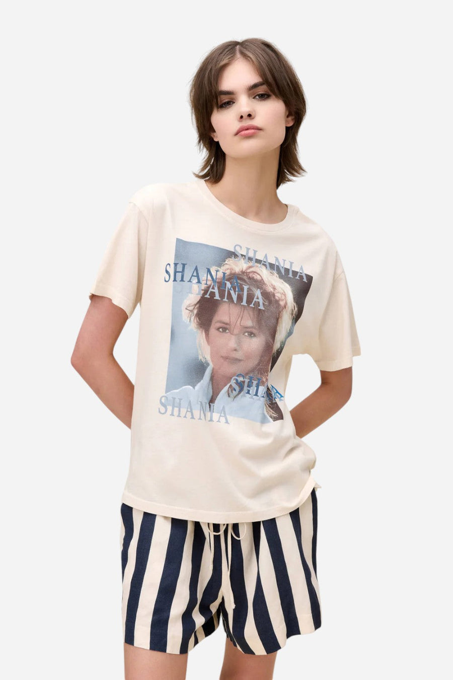 Daydreamer LA Shania Twain Woman In Me Boyfriend Tee – side view