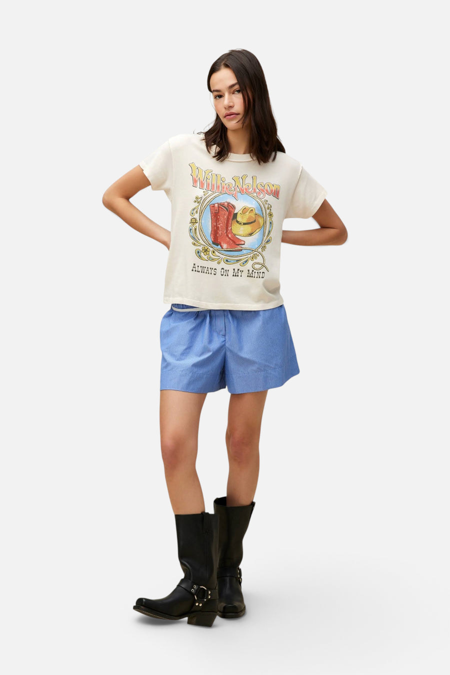 Daydreamer LA Willie Nelson Paisley Reverse Girlfriend Tee – side view