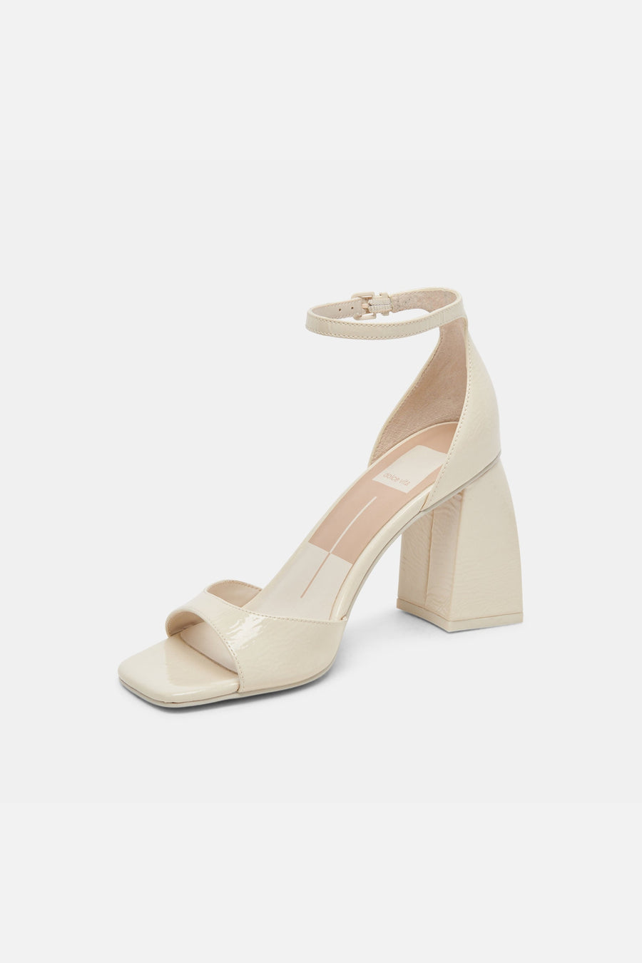 Dolce Vita Janey Heels in Ivory Crinkle Patent – detail