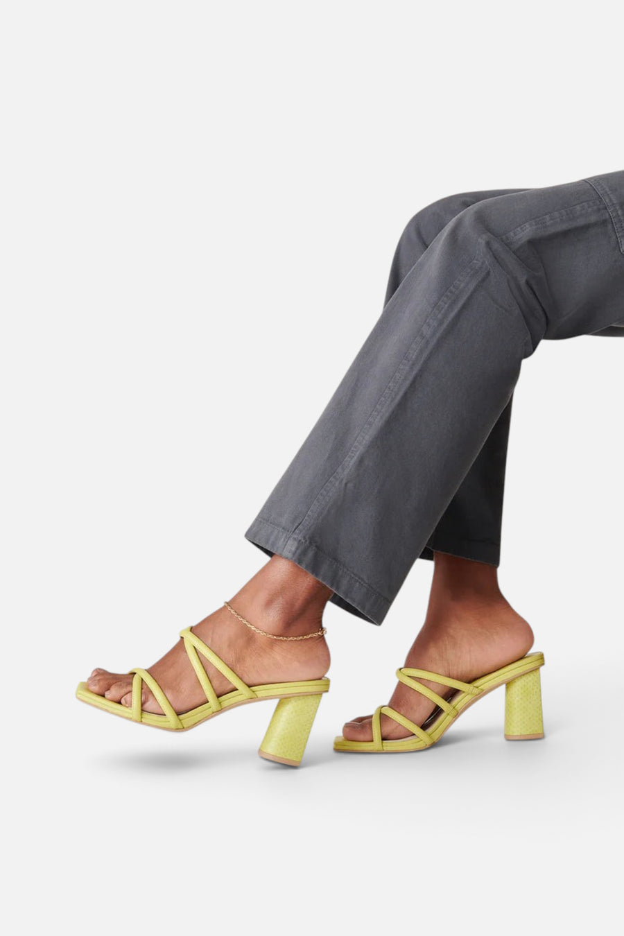 Dolce Vita Patsi Heel in Green – flat lay