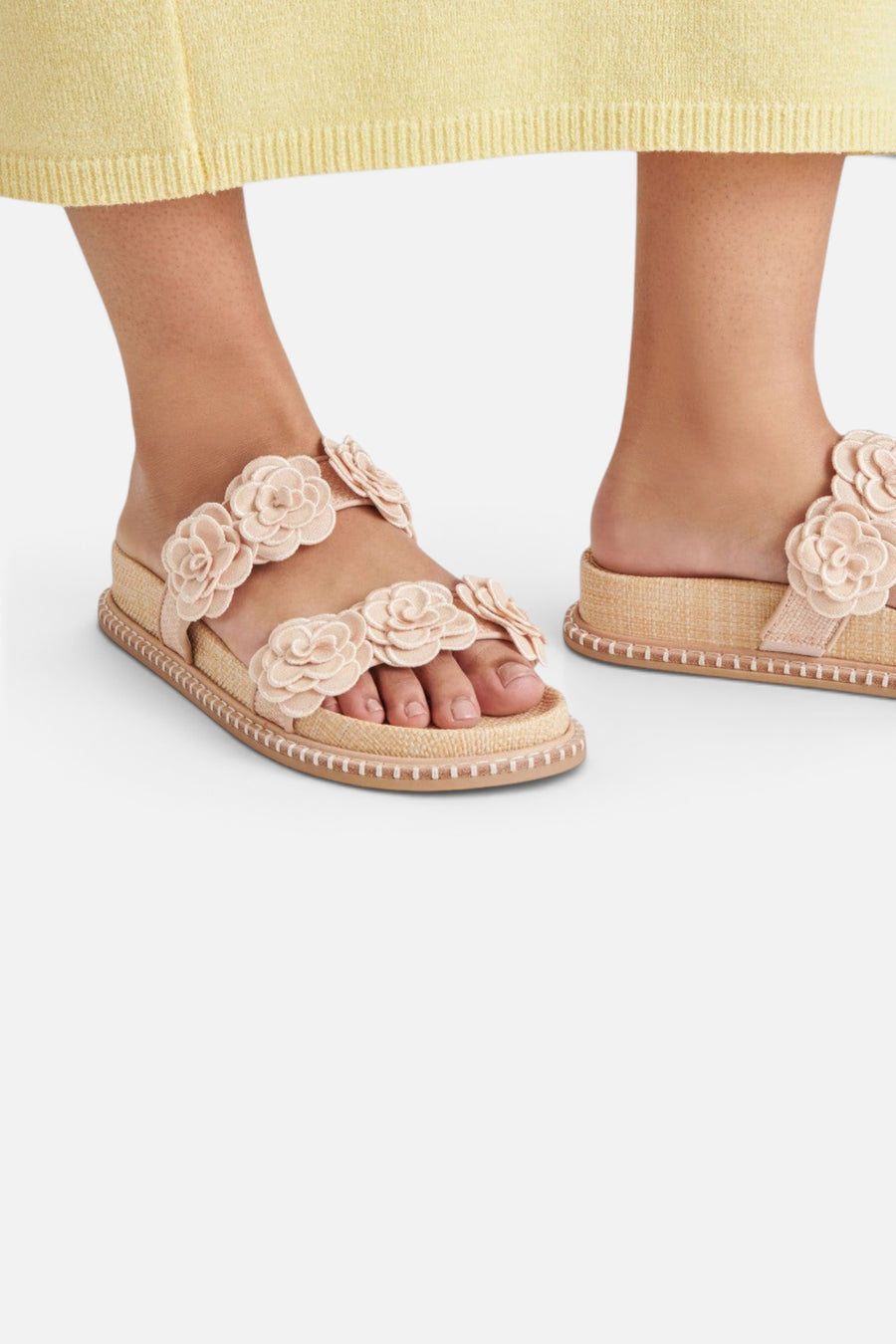 Dolce Vita Sherla Sandals in Praline Raffia – flat lay