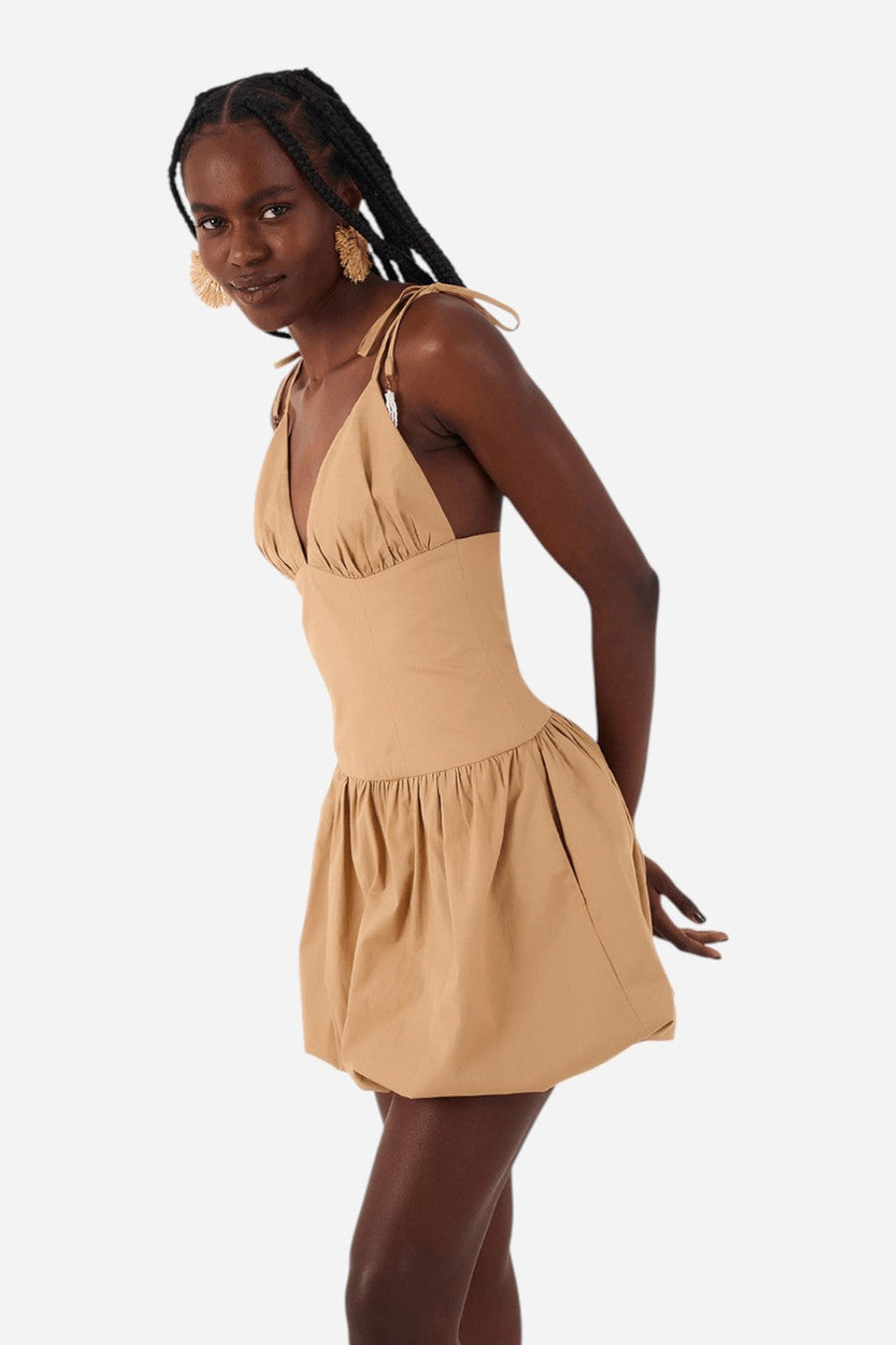 Dress To Cotton Balloon Dress in Straw – on model