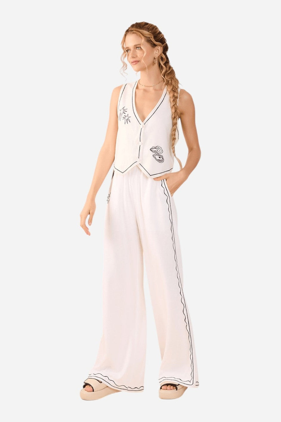 Dress To Lara Embroidered Trousers – on model