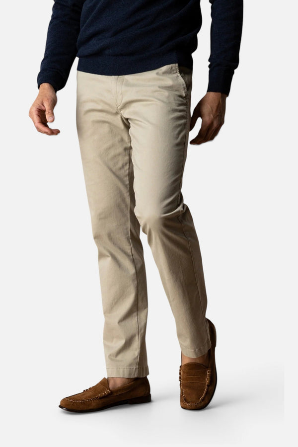 Duck Head Classic Fit Gold School Chino in Khaki
