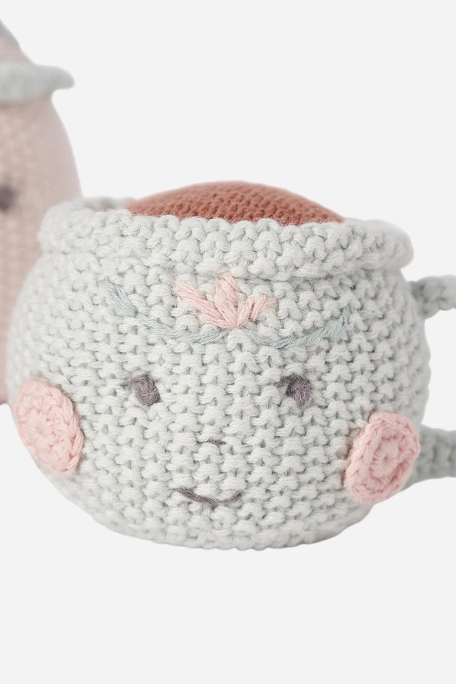 Elegant Baby Hazel & Annie Tea Pot & Teacup Hand-Crocheted Rattle Set – detail