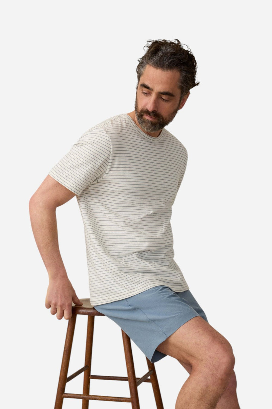 Faherty All Day Short 2.0 - 7" in Deep Marine – flat lay