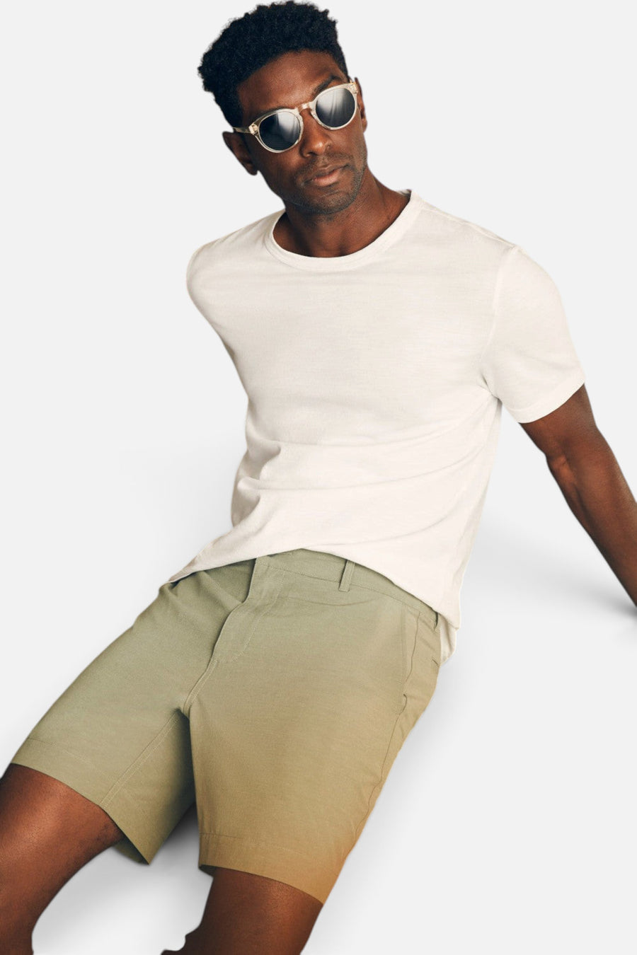 Faherty Belt Loop All Day Shorts 7" in Olive – side view