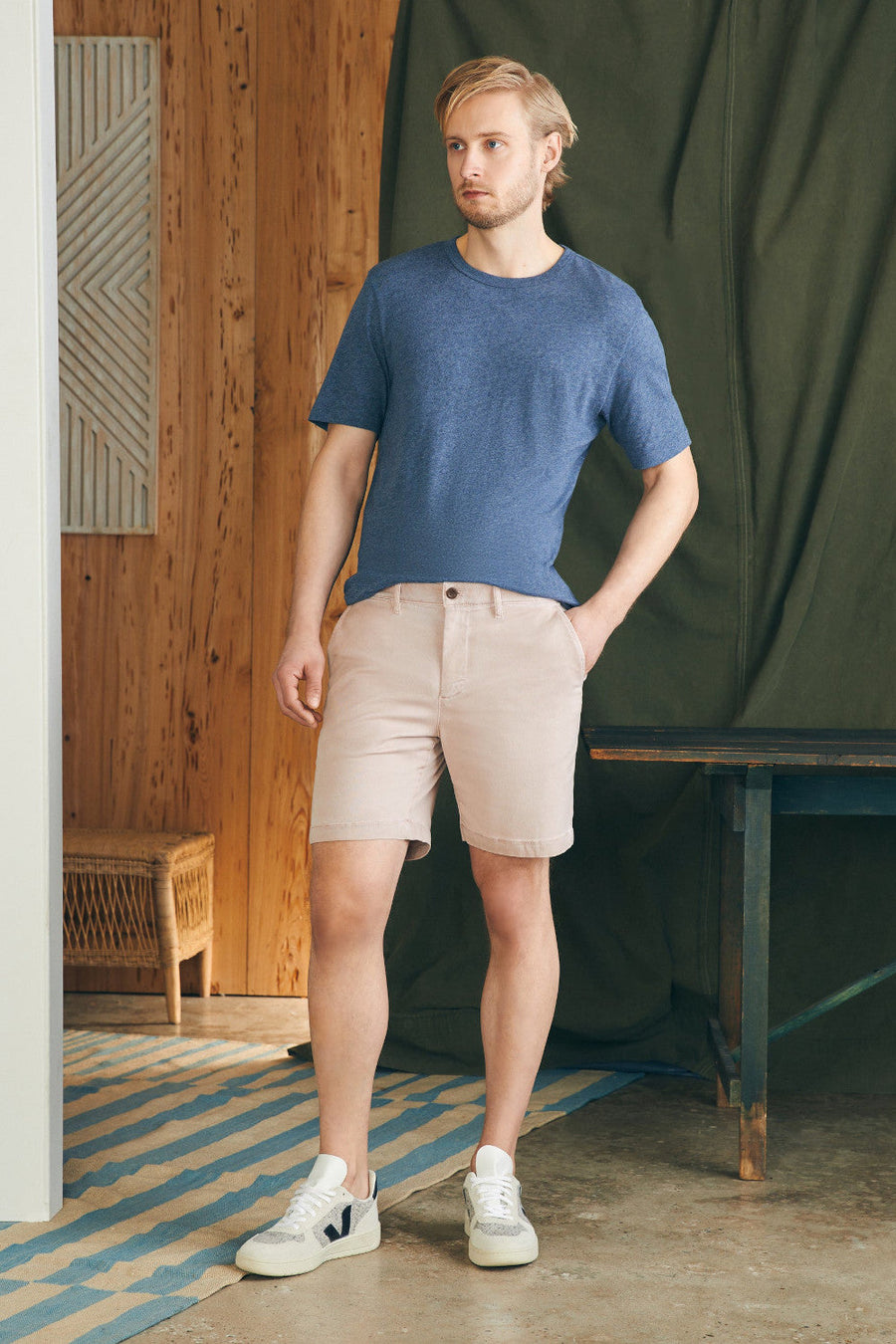 Faherty Coastline Stretch Chino Short 8" in Spring Quartz – detail