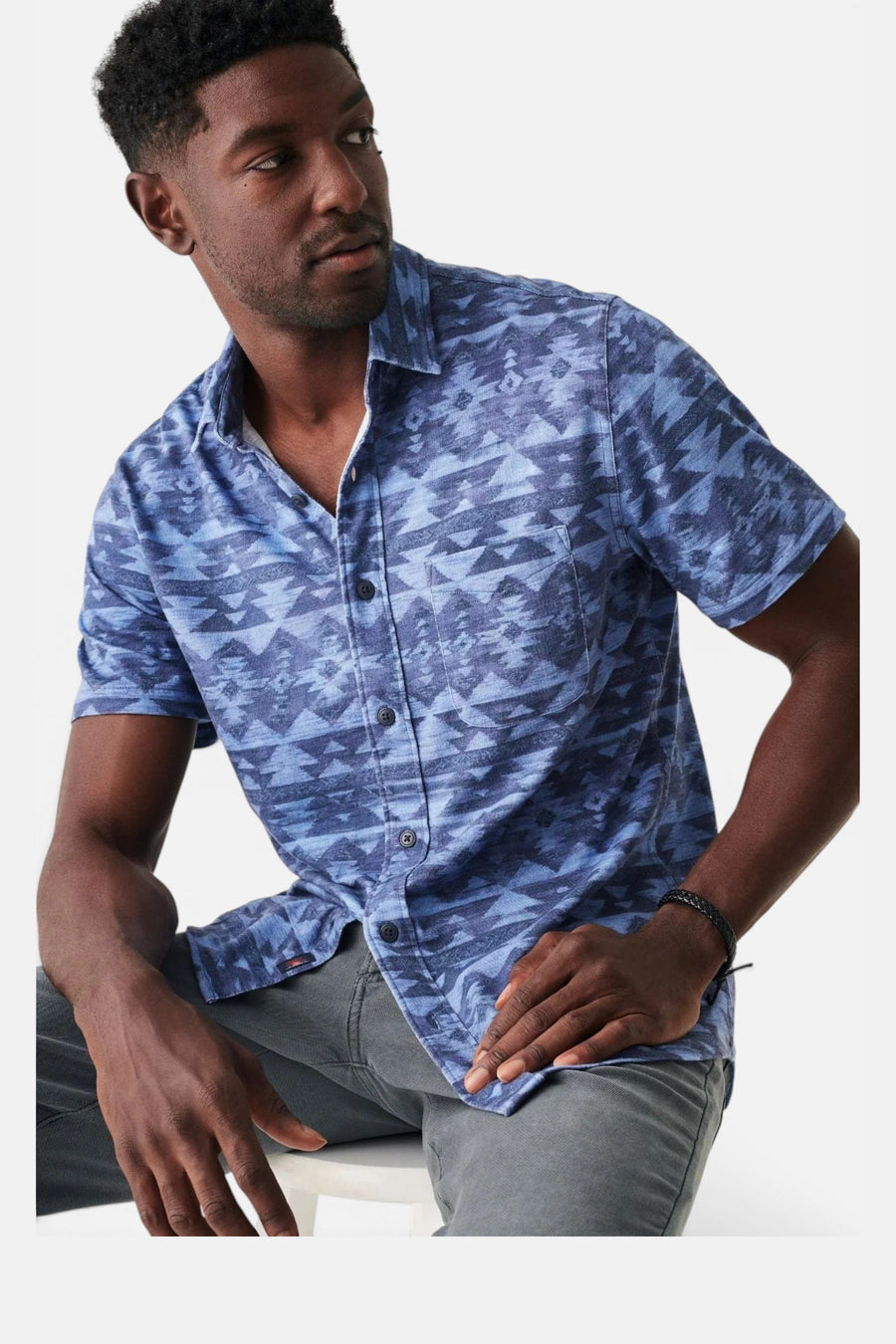 Faherty Doug Good Feather Short Sleeve Knit Seasons Shirt in Six Rivers Sky – on model