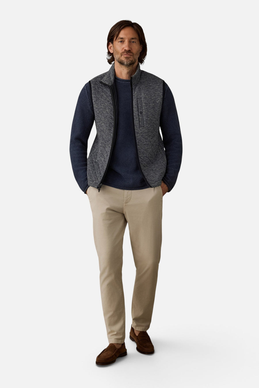 Faherty Epic Quilted Fleece Vest in Graphite Cloud Heather – on model