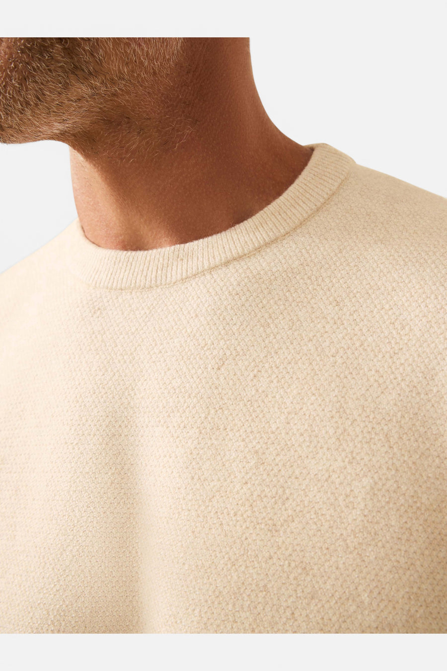 Faherty Jackson Crew Sweater in Ivory Sky Feeder – detail