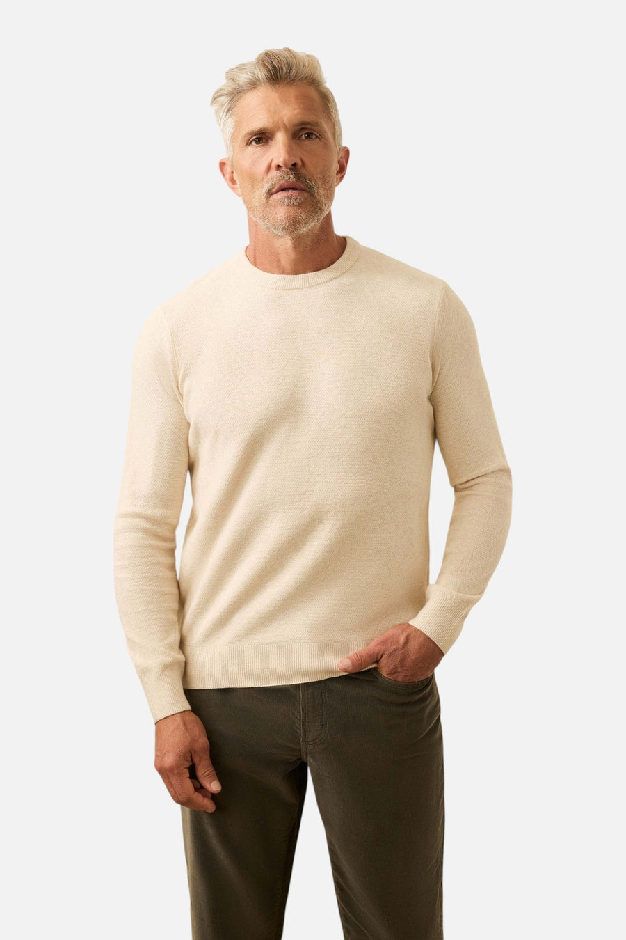 Faherty Jackson Crew Sweater in Ivory Sky Feeder – on model