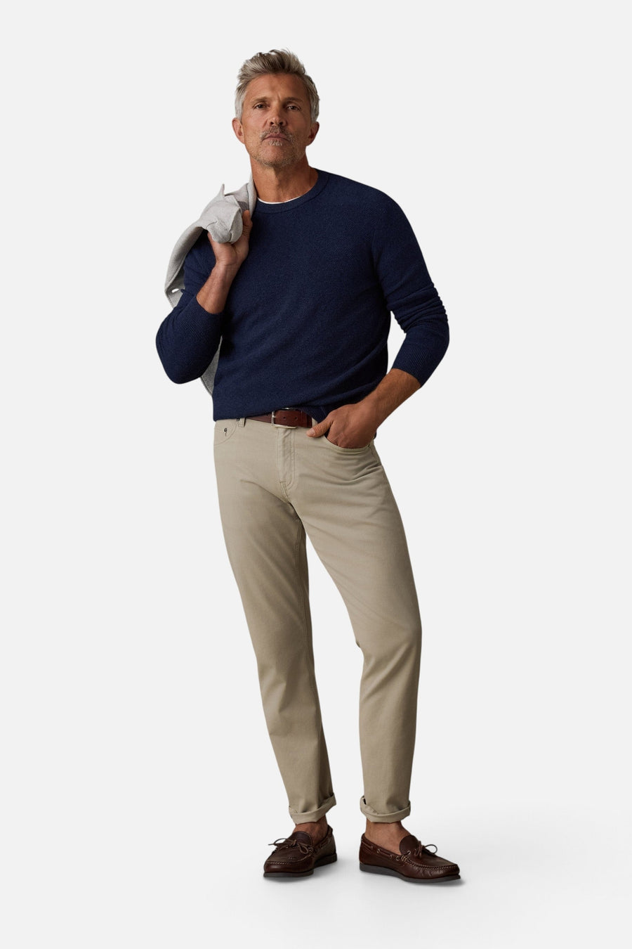 Faherty Jackson Crew Sweater in Navy Heather – on model