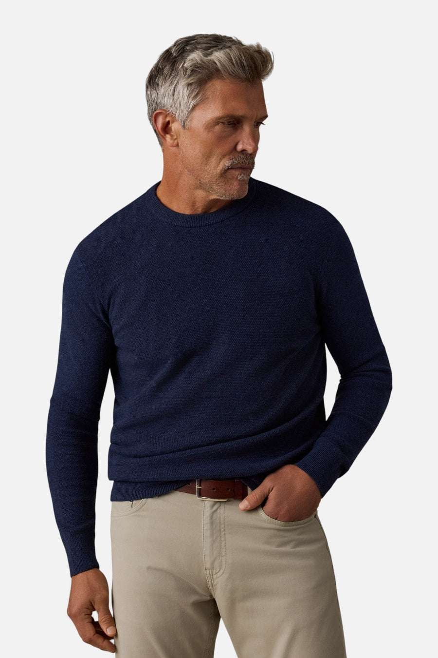 Faherty Jackson Crew Sweater in Navy Heather – on model