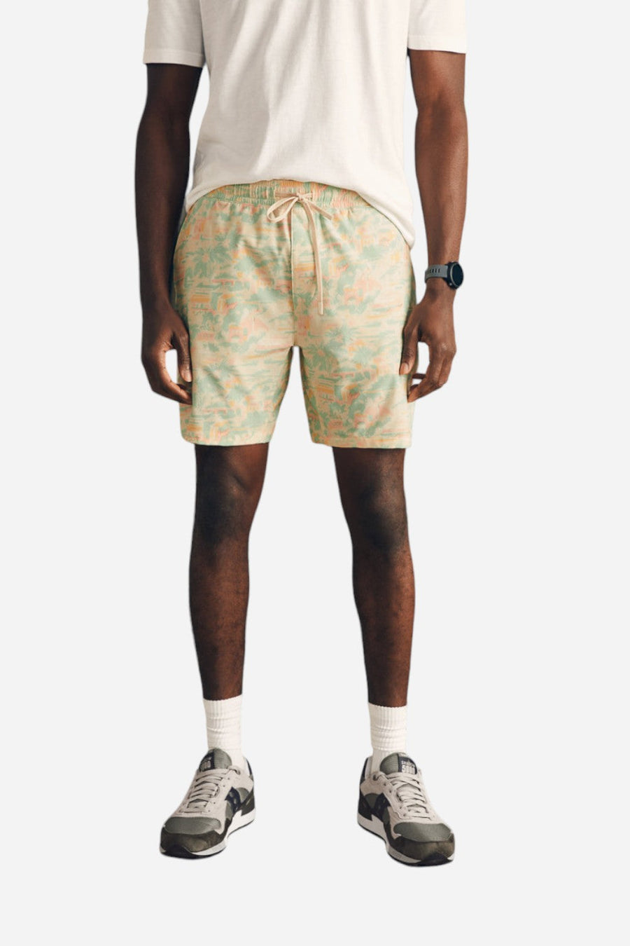 Faherty Shorelite Active Short 7" Inseam in Sunwashed Keywest – front view