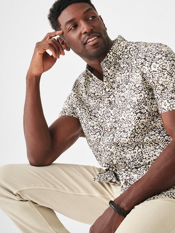 Faherty Short-Shirt Stretch Playa Shirt in Washed Black Hilo Floral – back view