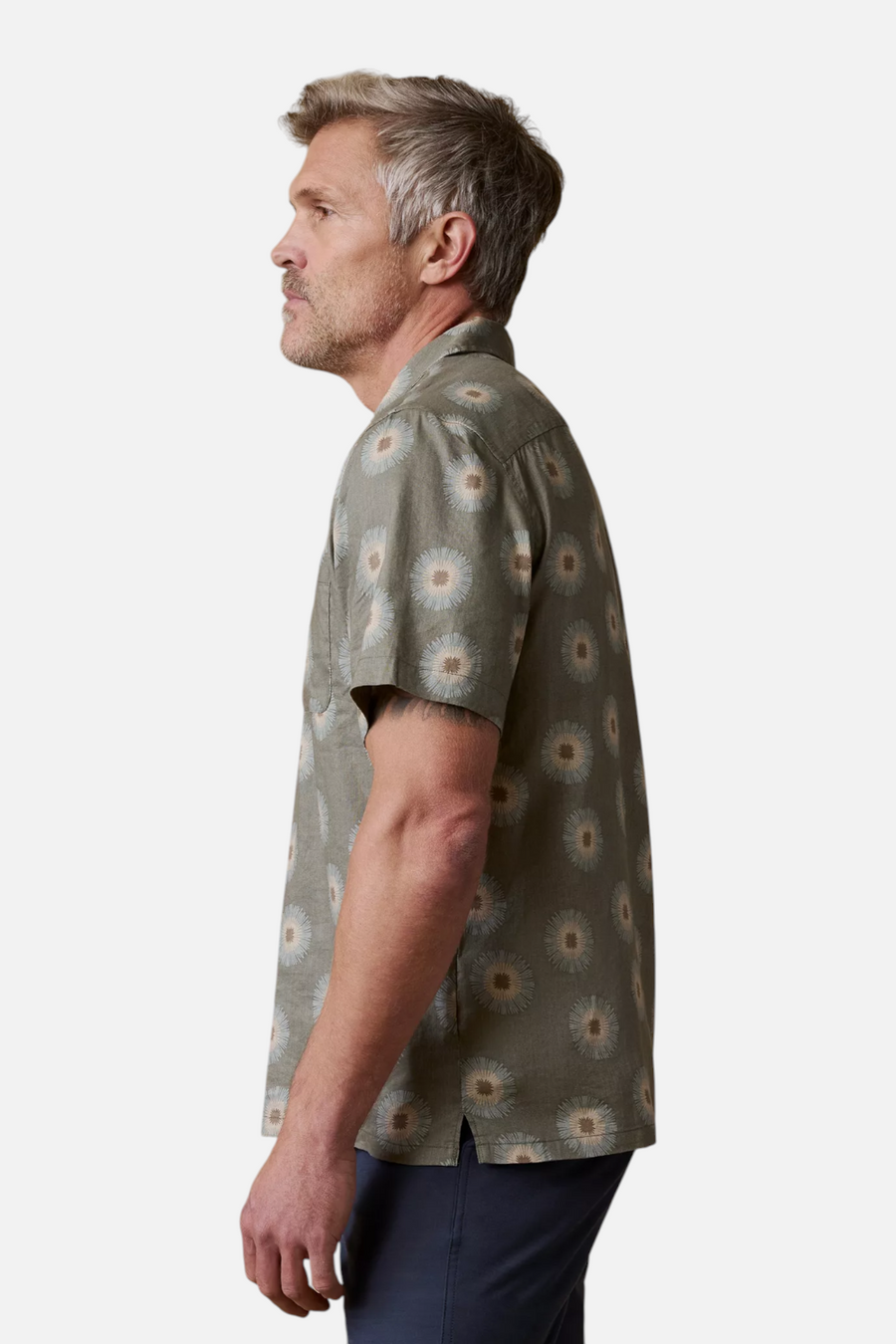 Faherty Short Sleeve Breeze Camp Shirt in Island Olive Firework – back view