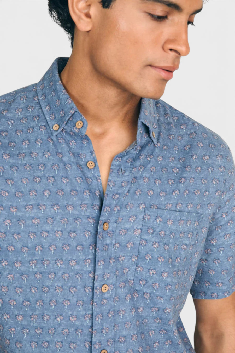 Faherty Short-Sleeve Breeze Shirt in Paradise Palm – side view