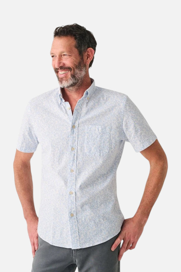 Faherty Short-Sleeve Breeze Shirt in Sky Canopy Print