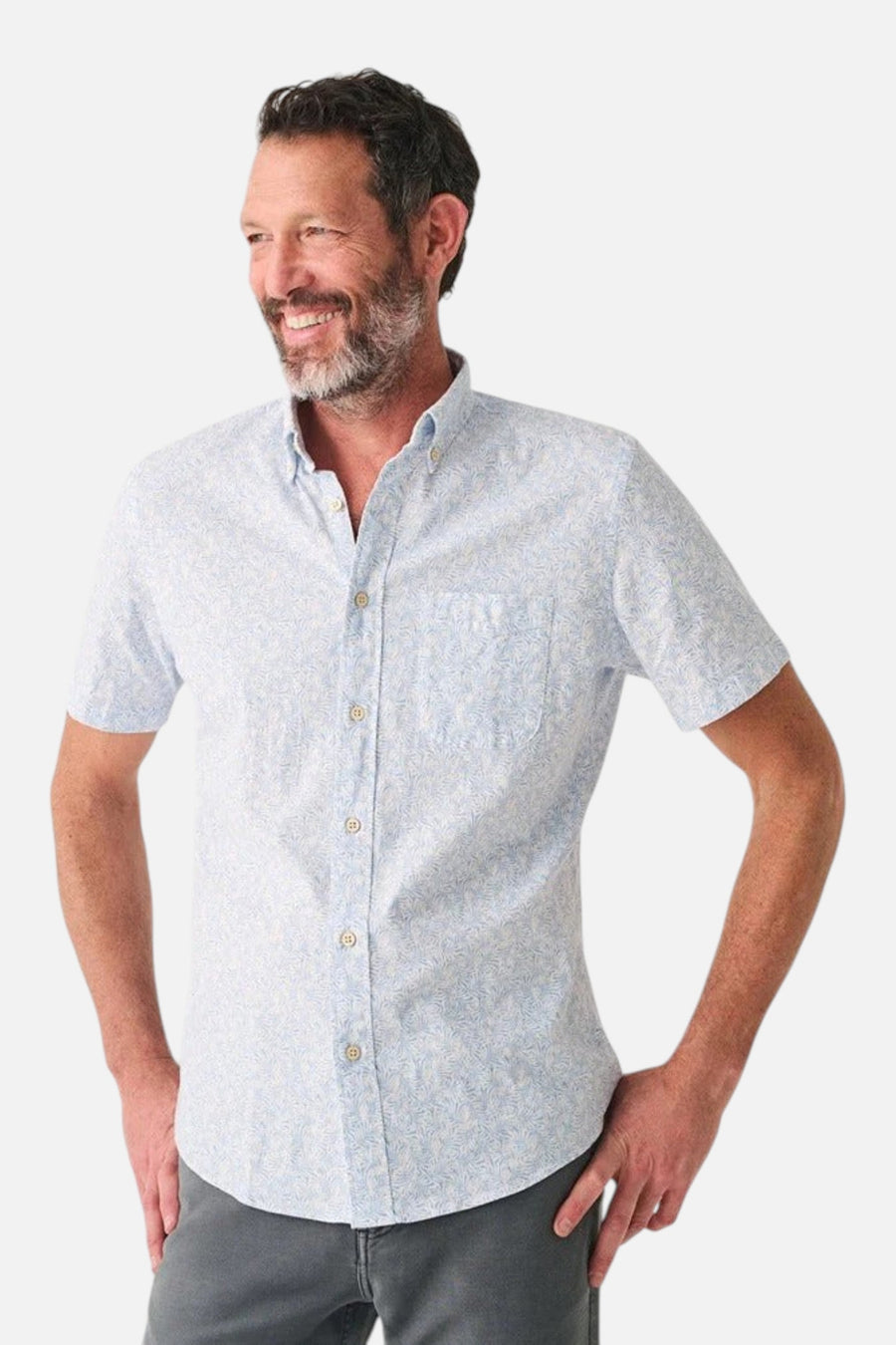 Faherty Short-Sleeve Breeze Shirt in Sky Canopy Print – side view