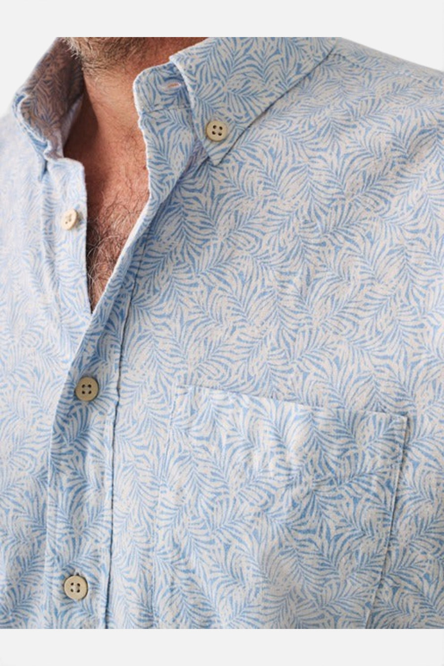 Faherty Short-Sleeve Breeze Shirt in Sky Canopy Print – side view