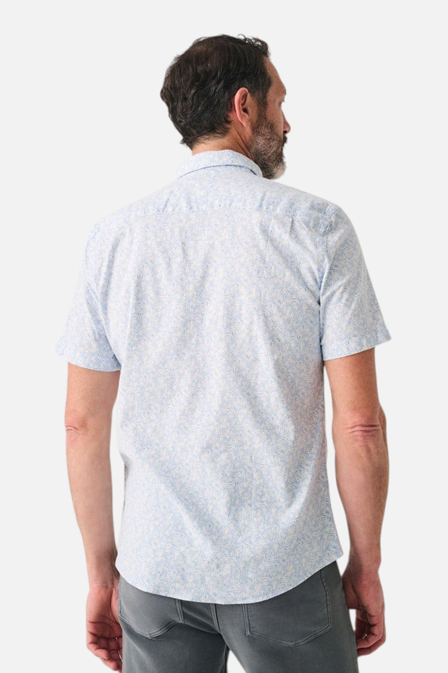 Faherty Short-Sleeve Breeze Shirt in Sky Canopy Print – side view