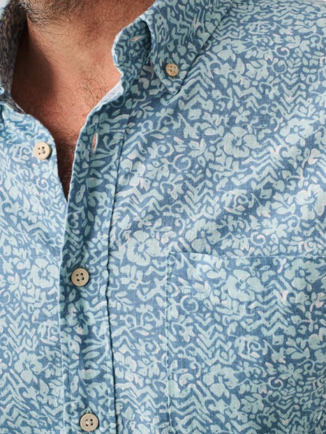 Faherty Short-Sleeve Breeze Shirt in Teal Waters Hilo – back view
