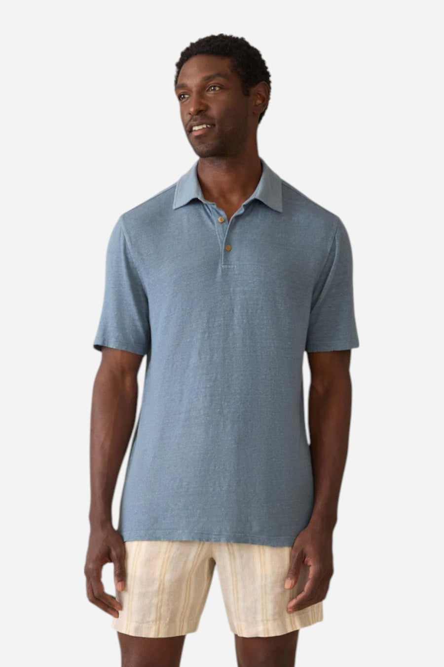 Faherty Short-Sleeve Linen Polo in Deep Marine – on model